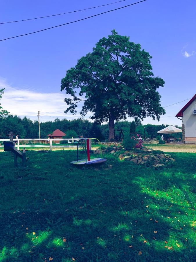 Готель Явір Агро Vyshnivtsi Buitenkant foto