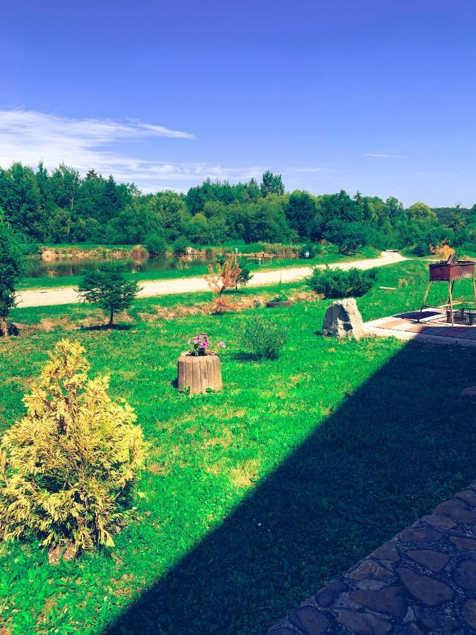 Готель Явір Агро Vyshnivtsi Buitenkant foto